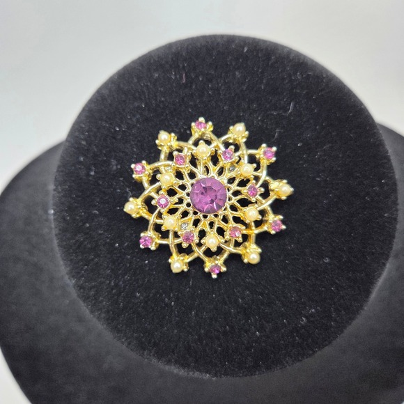 Vintage Style Gold Tone Purple Rhinestone Faux Pearl Flower Pendant - Picture 4 of 5